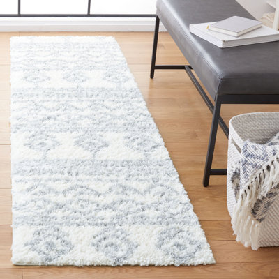 Maddie Southwestern Ivory/Gray Area Rug