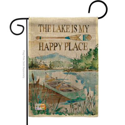 Le lake est happy place en toile jute, expositions à l’extérieur en polyester de 2 côtés 19 x 13 po drapeau de jardin