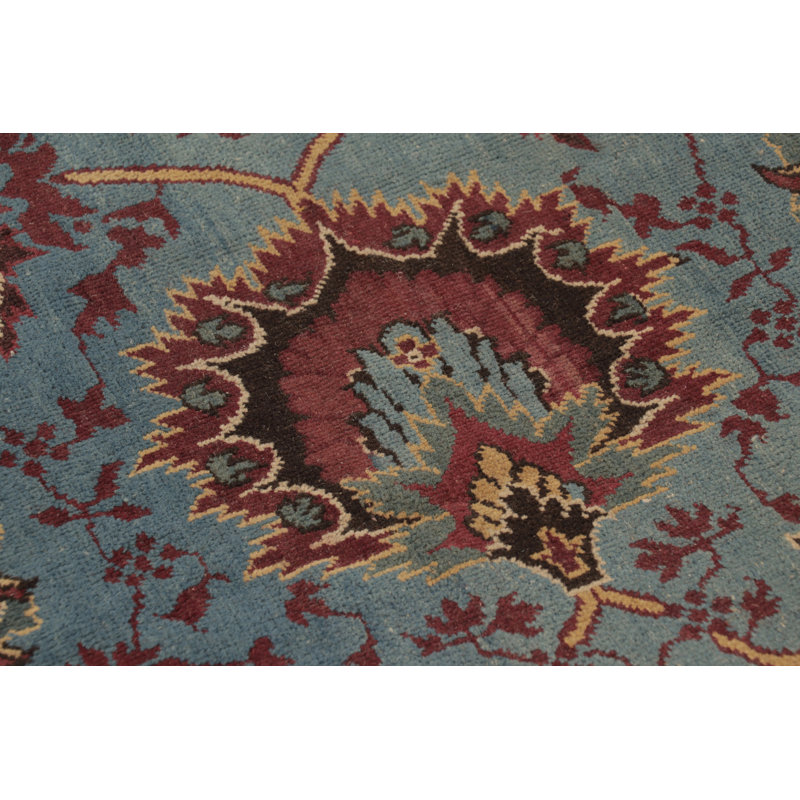 Antique 20Th Century Amritsar Rug With Intricate Floral Vinery - Rug & Kilim
