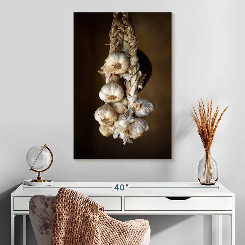 Yarlin Garlic Braid, 30" H x 20" W