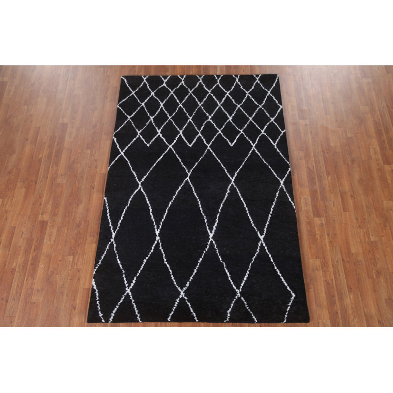 Tapis oriental noir marocain noir 5 x 8