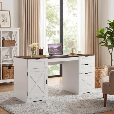 Bureau de ferme 59 po avec 4 tiroirs, station de recharge et plateau à clavier, bureau d'ordinateur en bois avec tablettes réglables pour studio de bureau personnel