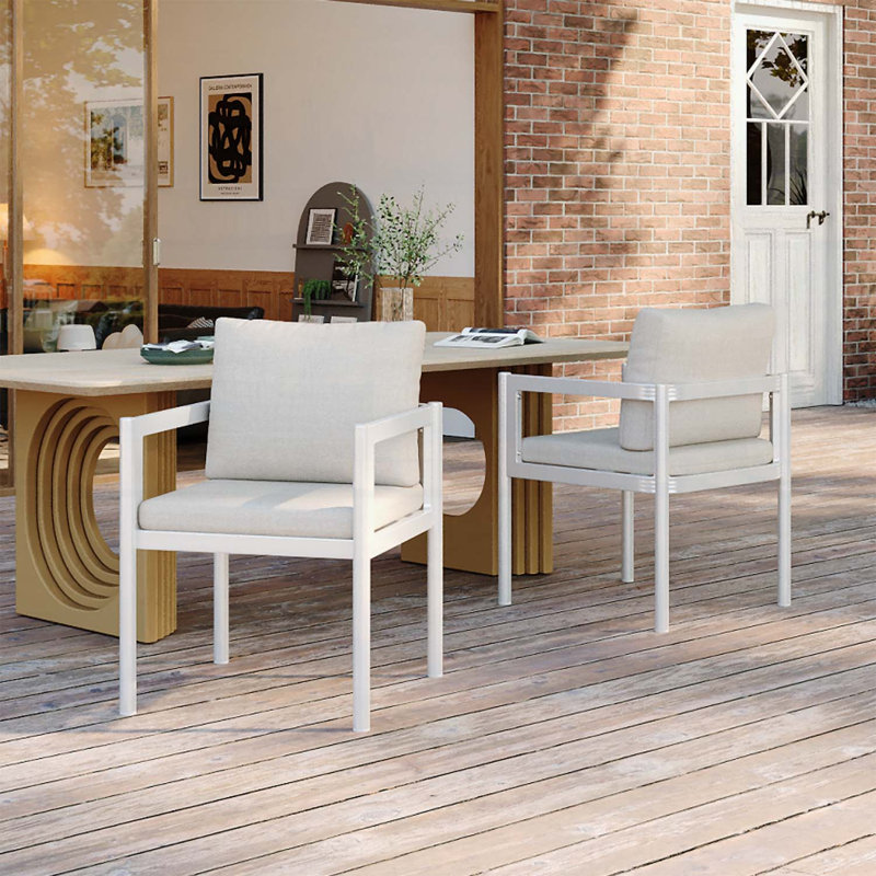 Ensemble de 2 chaises d'extérieur élégantes toutes saisons, structure en aluminium blanc avec coussins beiges, capacité de 300 lb
