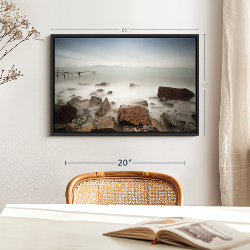 «Foggy Beach», reproduction sur toile, H 17 po x l 25 po