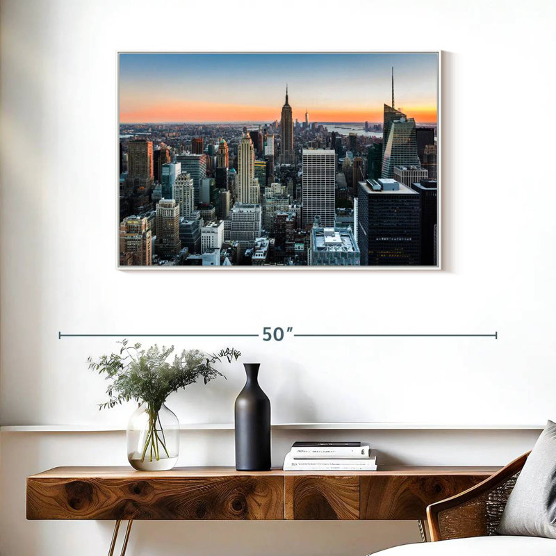 New York au coucher du soleil, Cadre flottant blanc, 37 po x 25 po