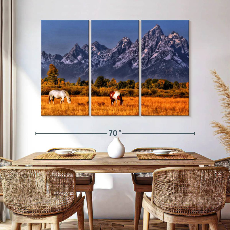Chevaux d'Alvord broutant à Grand Teton, H 28 po x l 45 po
