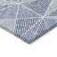 Tapis bleu marine en polyester tissé à la machine Itzayana-370796516