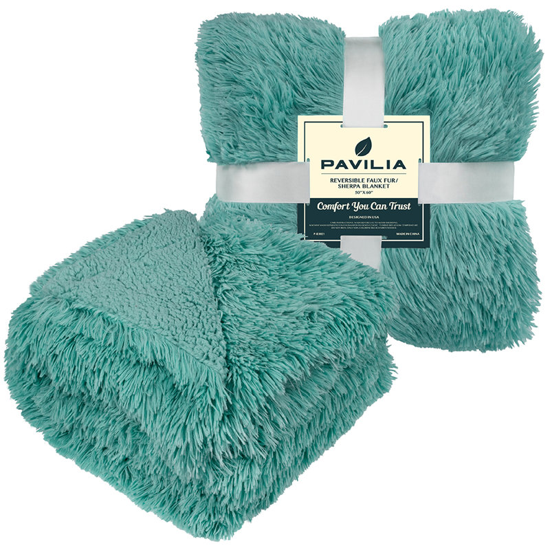 Pavilia Throw Blanket