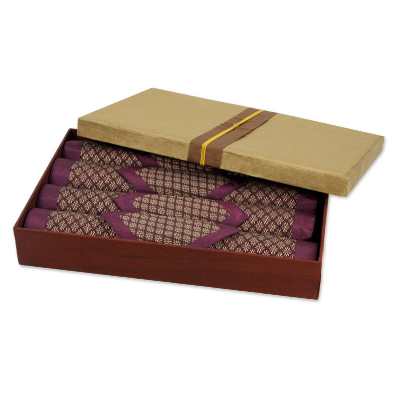 Delvecchio Flower Silk and Cotton Dining Linen Set