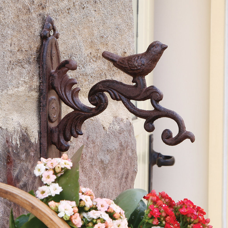 Metal Bracket Plant Stand