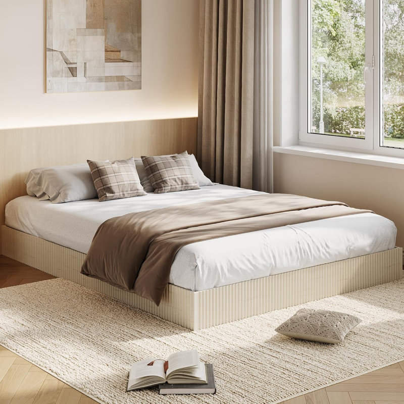 Base de lit en bois, lit plateforme en bois avec design cannelé, base de lit avec support d'étude, aucun sommier tapissier requis