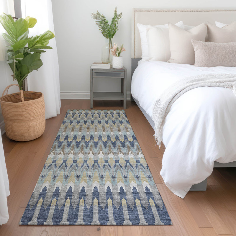 Tapis taupe en polyester tissé à la machine Cearah, Tapis de couloir 2 pi 3 po x 7 pi 6 po