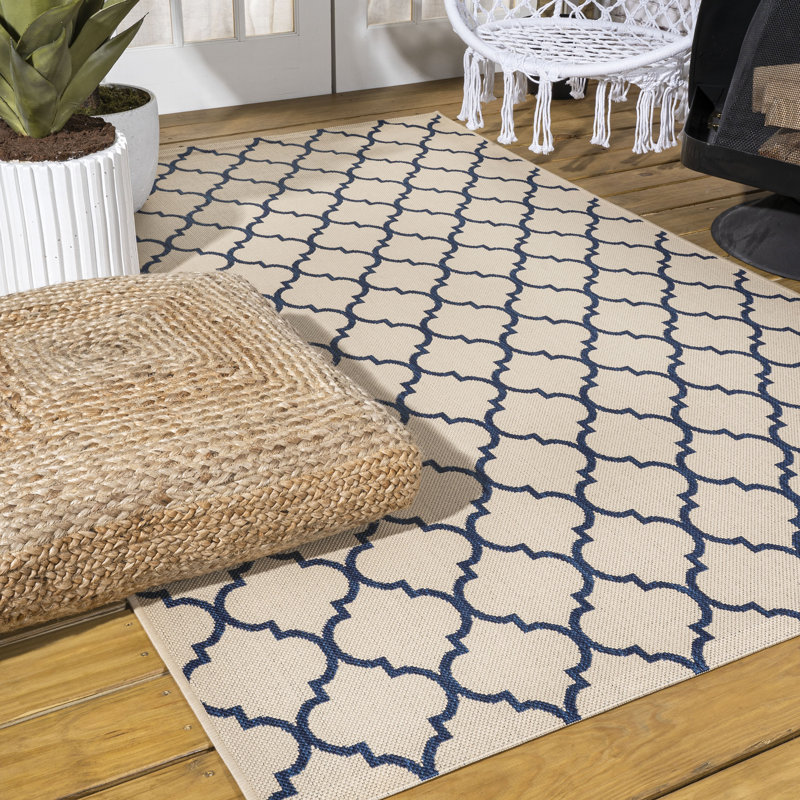 Arabesque Ogee Trellis Beige/Navy Indoor/Outdoor Rug, Rectangle 3'1" x 5'