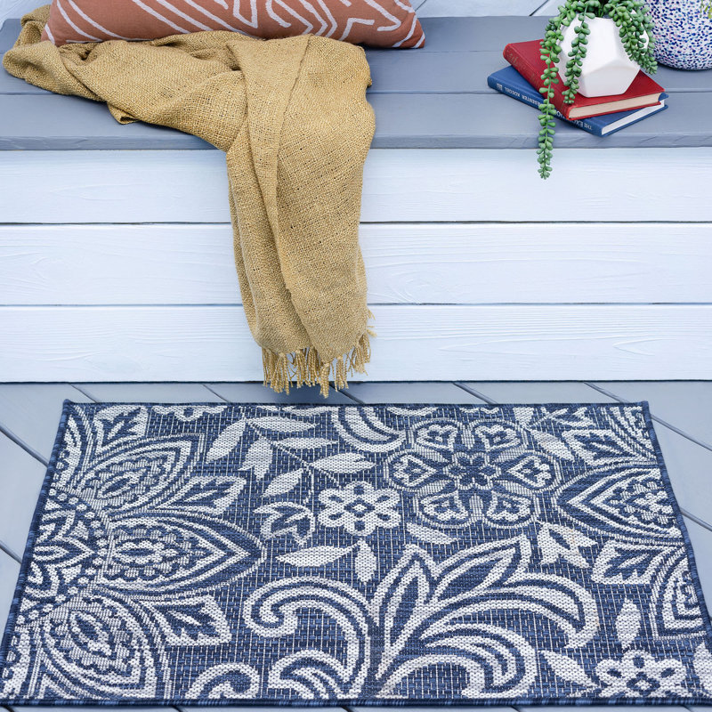 Speegle Indoor / Outdoor Rug, Rectangle 2' x 3'