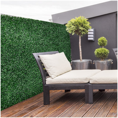 Panneaux muraux de gazon artificiel Outsunny, décoration murale en gazon artificiel 20 po x 20 po, fond de verdure pour l'extérieur, intérieur, jardin, clôture, cour, vert foncé