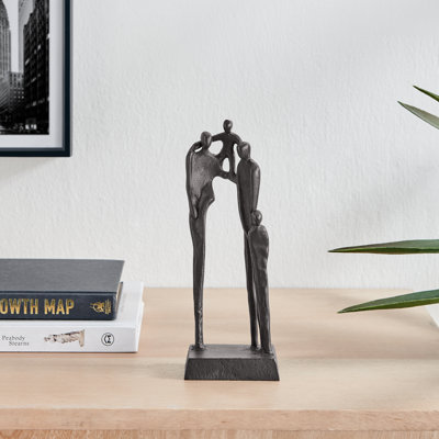 Sarunas, sculpture abstraite de la famille des quatre