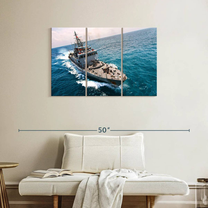 Navire militaire Mait, H 24 po x l 38 po
