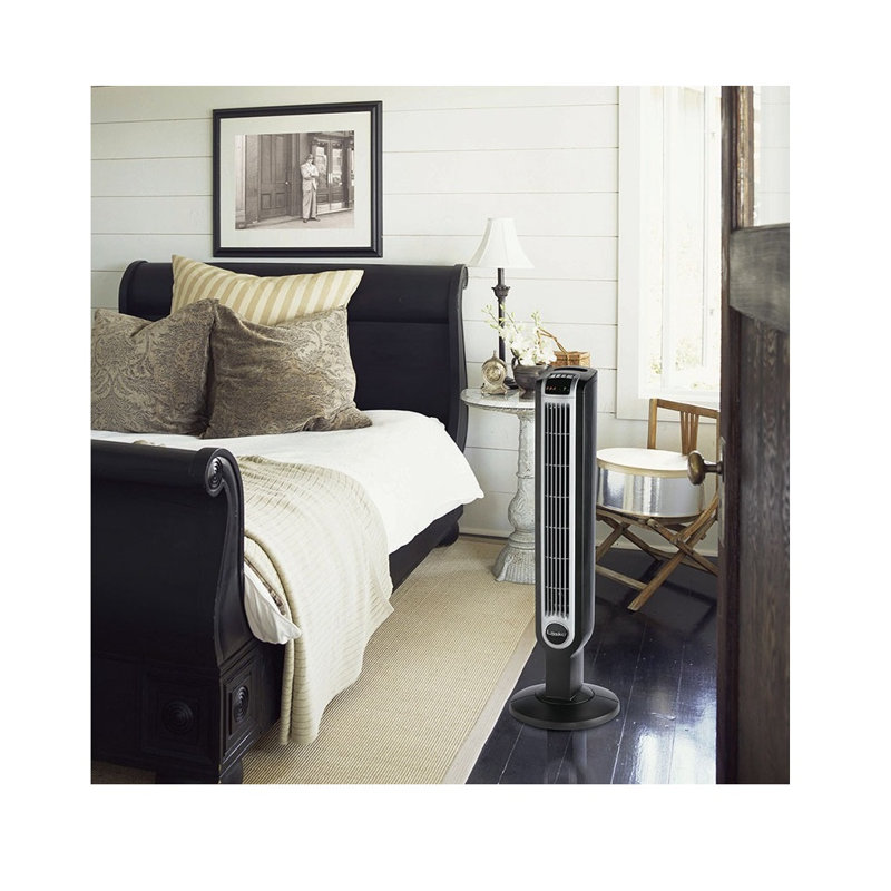 Ventilateur tour oscillant à 3 vitesses H 36 po Lasko, Noir