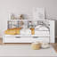 Lit de jour en bois blanc avec lit gigogne simple, tablettes de rangement intégrées et ports de chargement USB-1785141037-1786518933