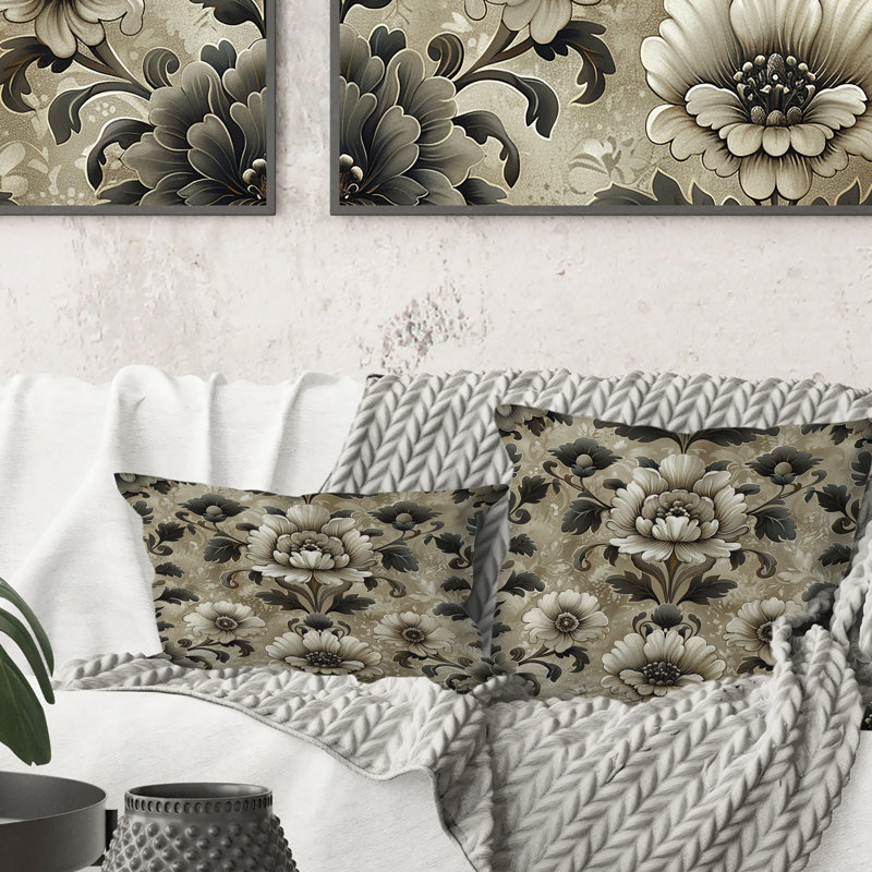 Coussin décoratif damassé à motif floral - Glam, H 18 po x l 18 po