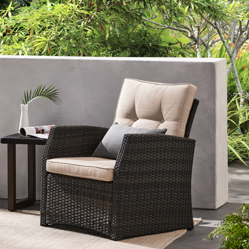Simple confortable pour l'extérieur, fabriqué en PE, de couleur grise, avec dossier à boutons, hauteur de 29,12 po et structure en fer, coussins amovibles, largeur de 27,55 po