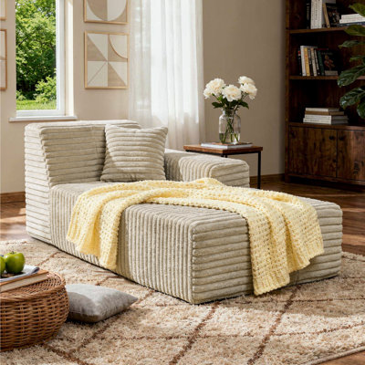 Chaise longue rembourrée en flanelle de fourrure de lapin clair avec coussins - rembourrée entièrement en mousse et sans assemblage modulaire