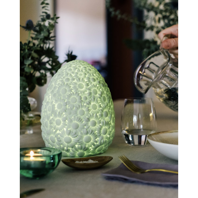 The Daisy Lamp Almond, Almond