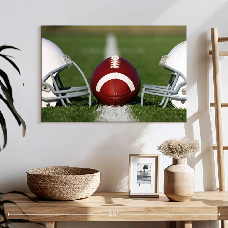«Football Helmets, H 34 po x l 51 po