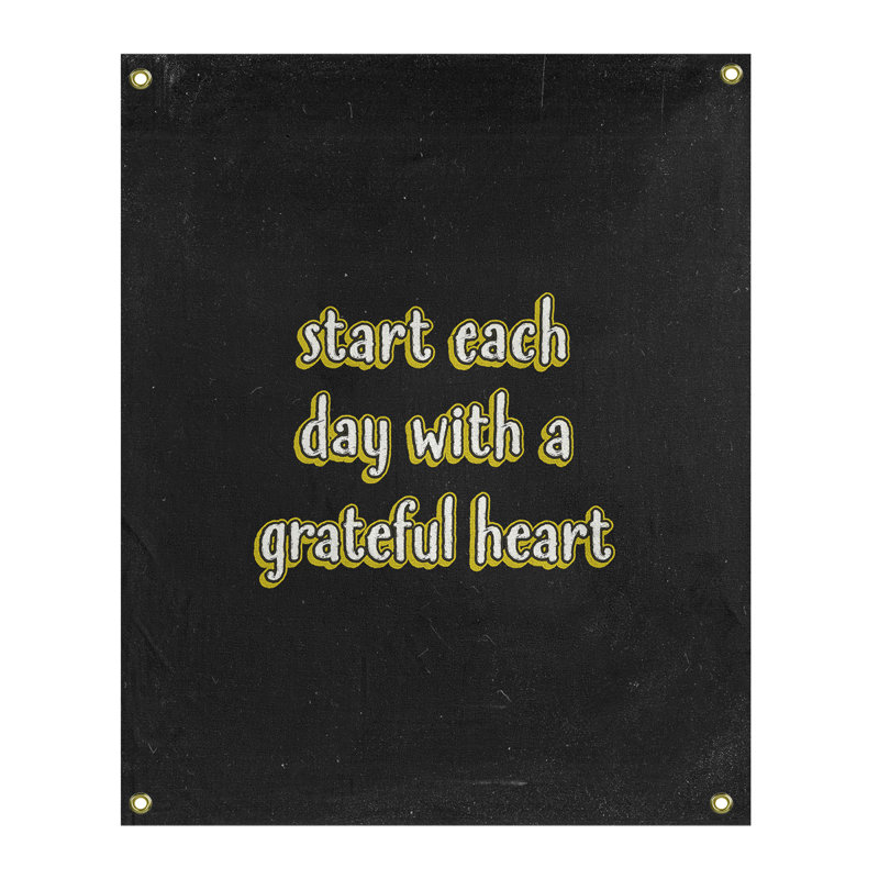 Tapisserie tableau noir en polyester de citation gratitude, H 36 po x l 26 po, Jaune