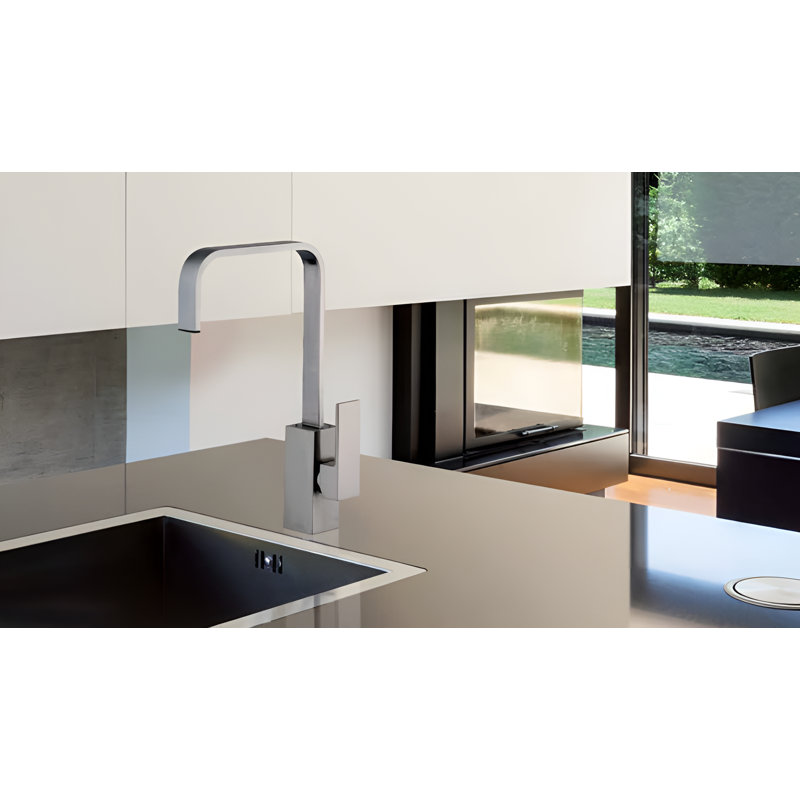 Piralla Dax Kitchen Faucet, Chrome