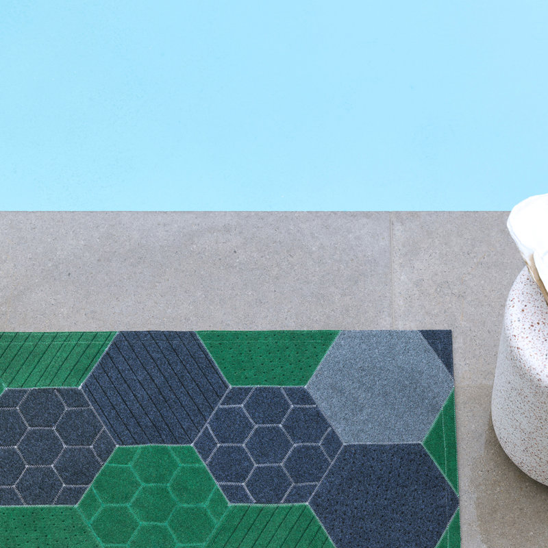 Hex Geometric Area Rug in Green, Rectangle 9'10" x 13'1"