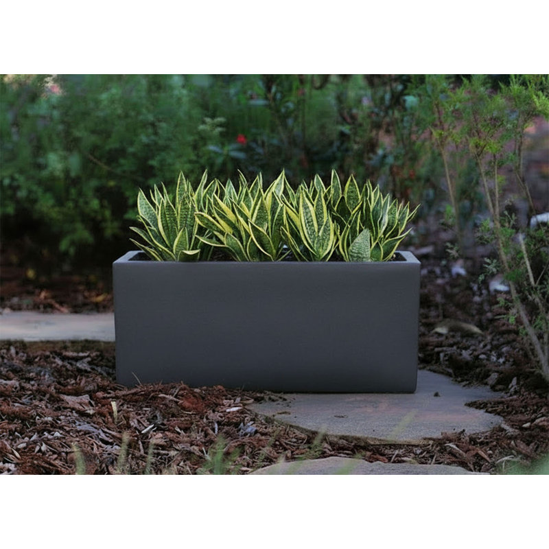 Boîte rectangulaire grande taille en fibre de verre légère - Intérieur/Extérieur, L 24,5 po x H 27,5 po, Noir