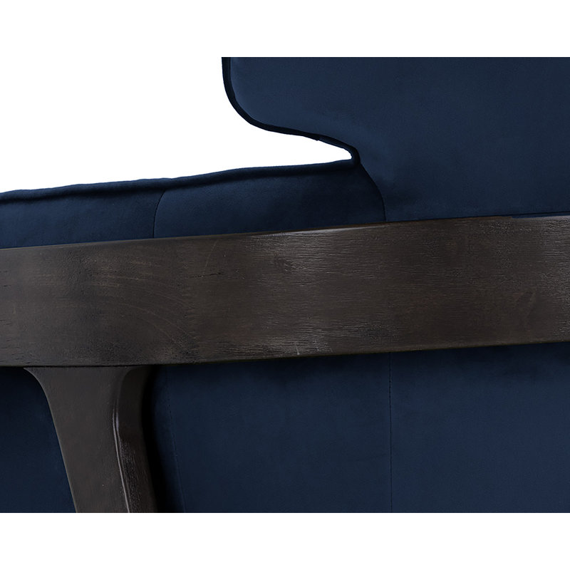 Maximus Armchair