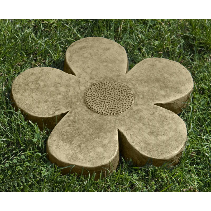 Flower Power Stepping Stone, 2" H x 15.5" W x 15.5" D, English Moss