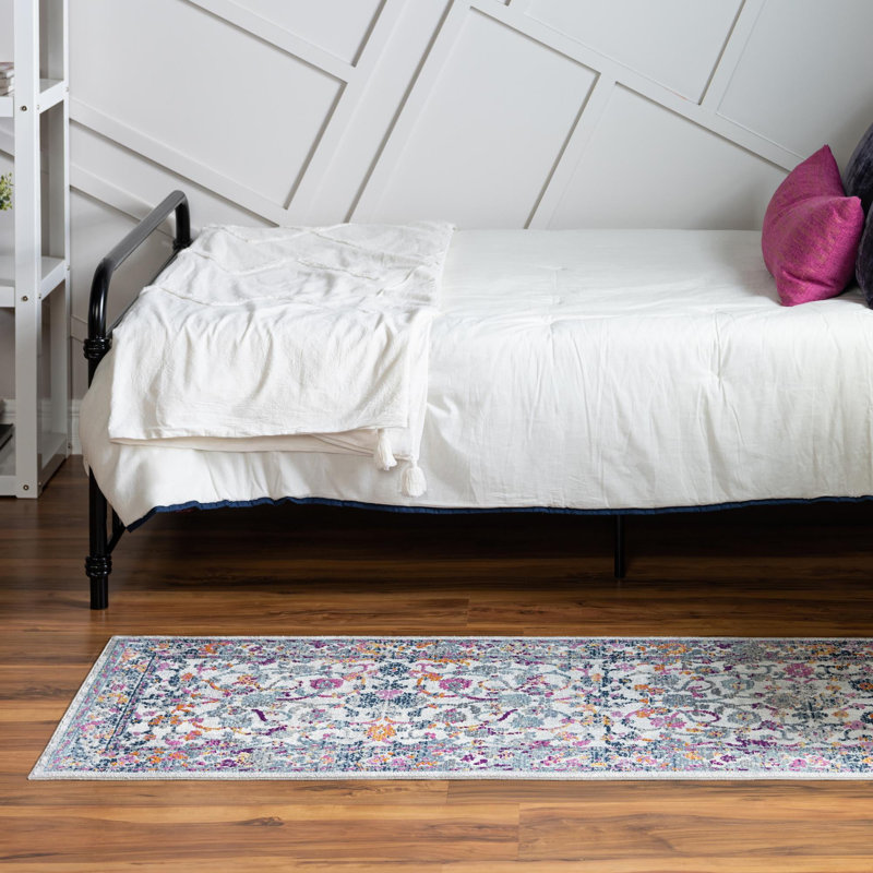 Floral Indoor Rug, Runner 2' x 5'11"