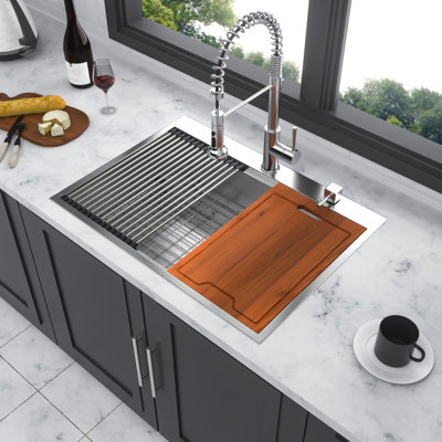 Évier de cuisine encastré en acier inoxydable de calibre 16 de 30 pouces avec station de travail rouille, accessoires sur mesure, quatre longs drain en forme de X, conception insonorisée et résistante à l'usure sur le dessus du toit, résistant à l'usure, brossé