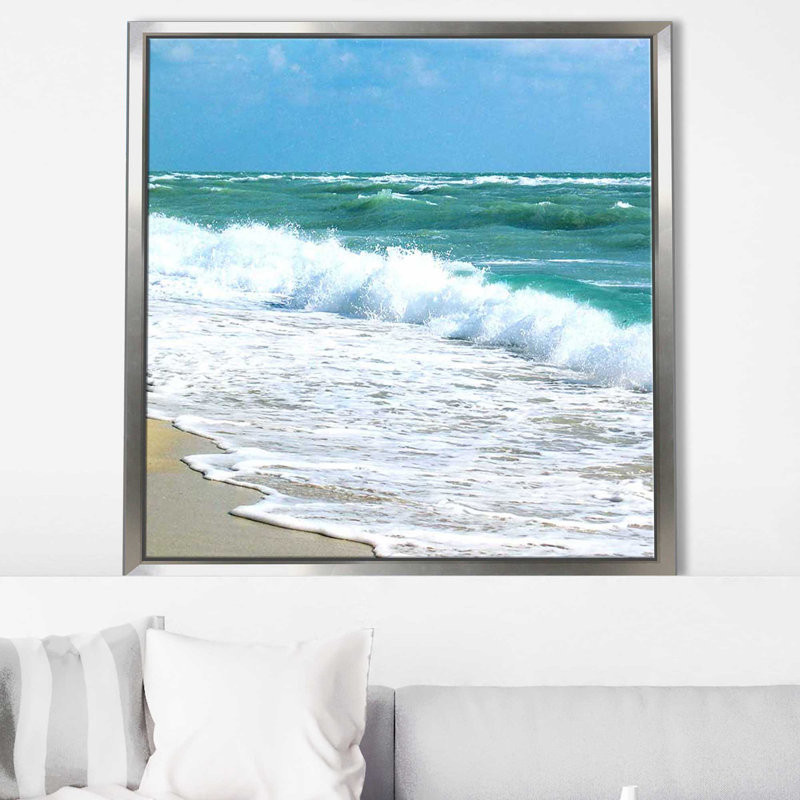 «Teal Surf I» par Nicholas Biscardi - photographie, Cadre flottant argent, H 31,5 po x l 31,5 po x P 2 po