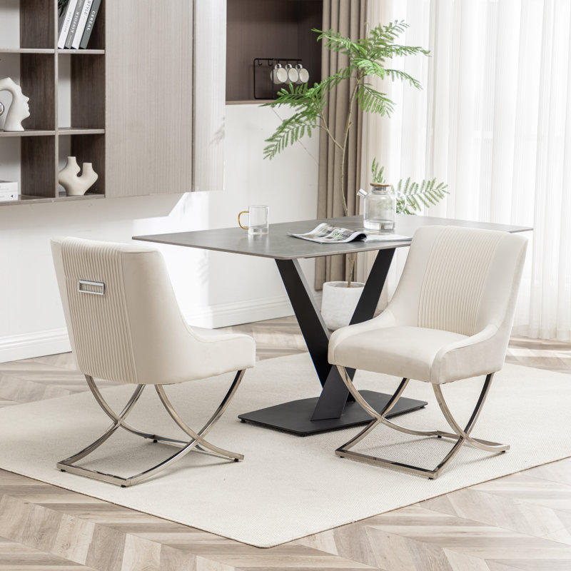 Chaise d'appoint rembourrée en velours Elian, Beige