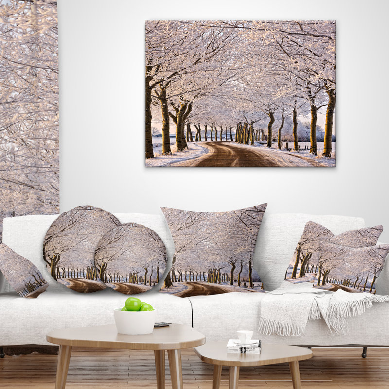 Coussin imprimé arbres et route en hiver, 18 po x 18 po, Coussin décoratif
