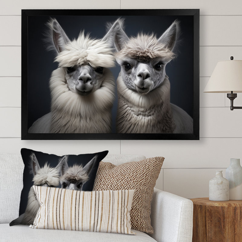 «Two Alcapas Graceful Guardians II», reproduction sur toile, H 16 po x l 32 po x P 1 po, Cadre photo noir
