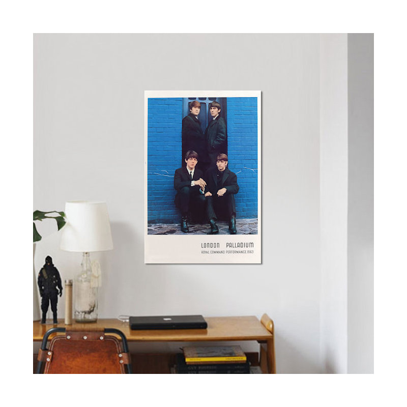 «The Beatles» par Royal Days, Black Framed Paper, Blanc, H 32 po x l 24 po x P 1 po