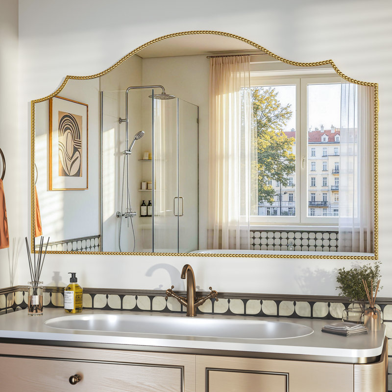 Miroir mural arqué doré, miroir décoratif à cadre métallique orné et festonné pour foyer, salon, entrée, 47"*29"