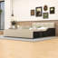 Lit plateforme tapissier luxueux en velours avec bureau, tabouret rond et rails de sécurité-660875398-660875396