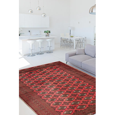 Tapis rouge Teimani 6 pi 6 po x 9 pi 0 po