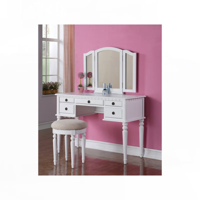 Darolyn Vanity