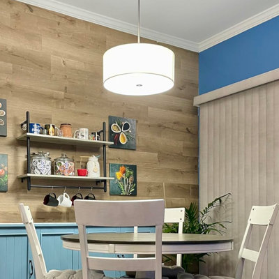Lustre suspendu 3 lumières Latitude Run® Nolan Classic, abat-jour en tissu blanc + diffuseur rond en verre, hauteur réglable, finition nickel brossé