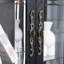 Élégante vitrine vitrée à six niveaux pour le salon, personnalisable avec éclairage intégré, avec charnière et poignée rétro
