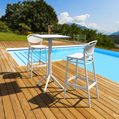 Farrah Square Bar Set With 2 Barstools