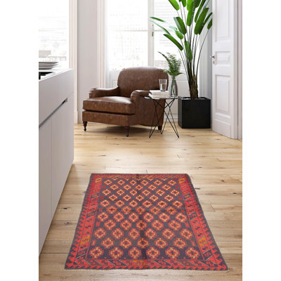Riddick Grey Rug 3'5" x 5'8"
