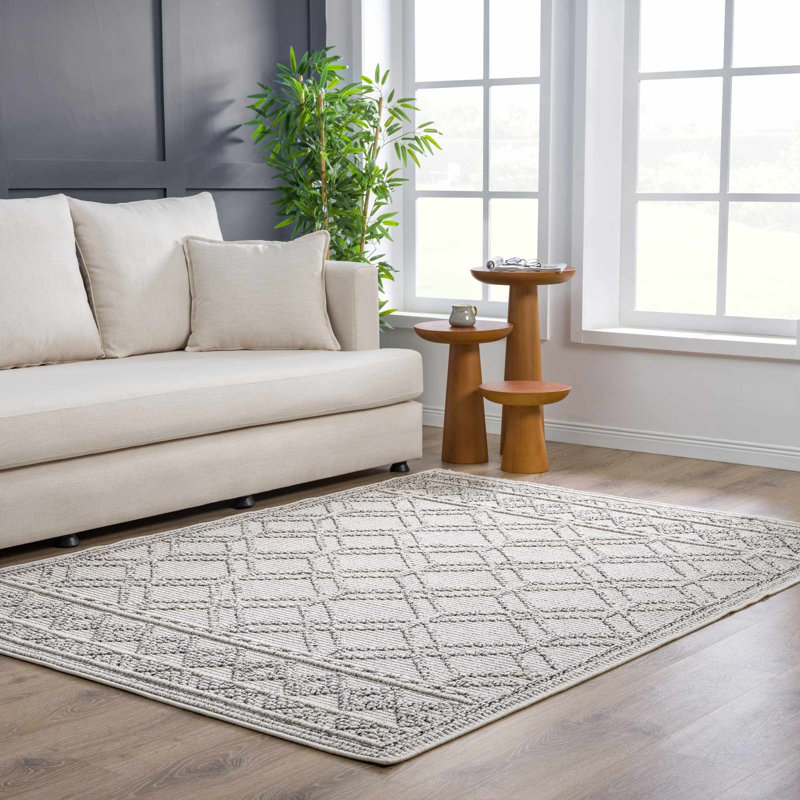 Javonnie Geometric Outdoor Beige Area Rug, Rectangle 2' x 3'